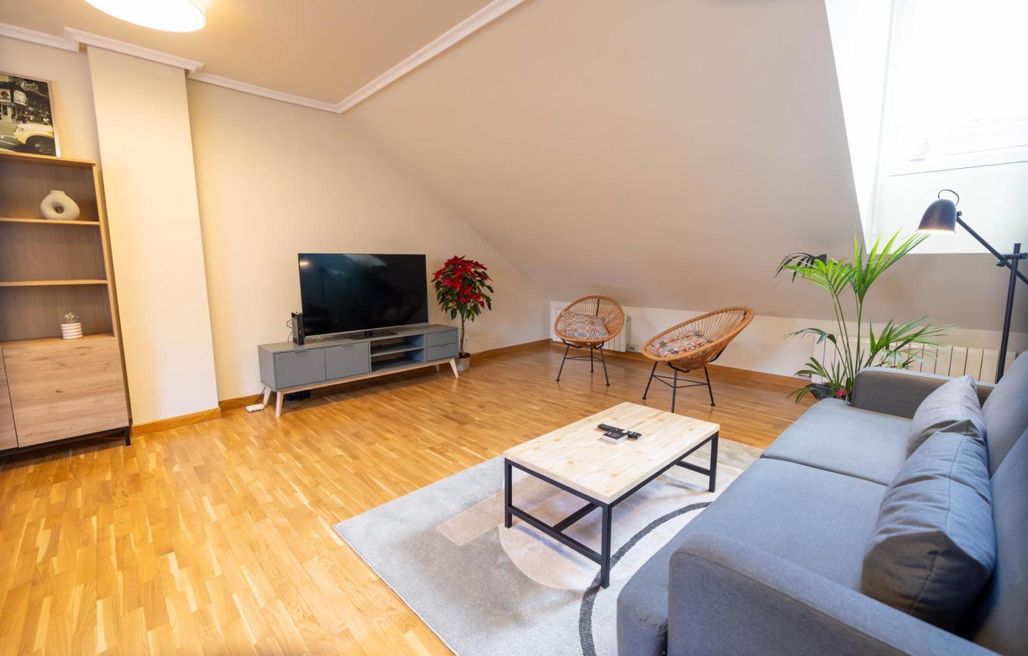 Atuaire Home La Merced En El Centro Historico De Burgos Parking Incluido Ngoại thất bức ảnh